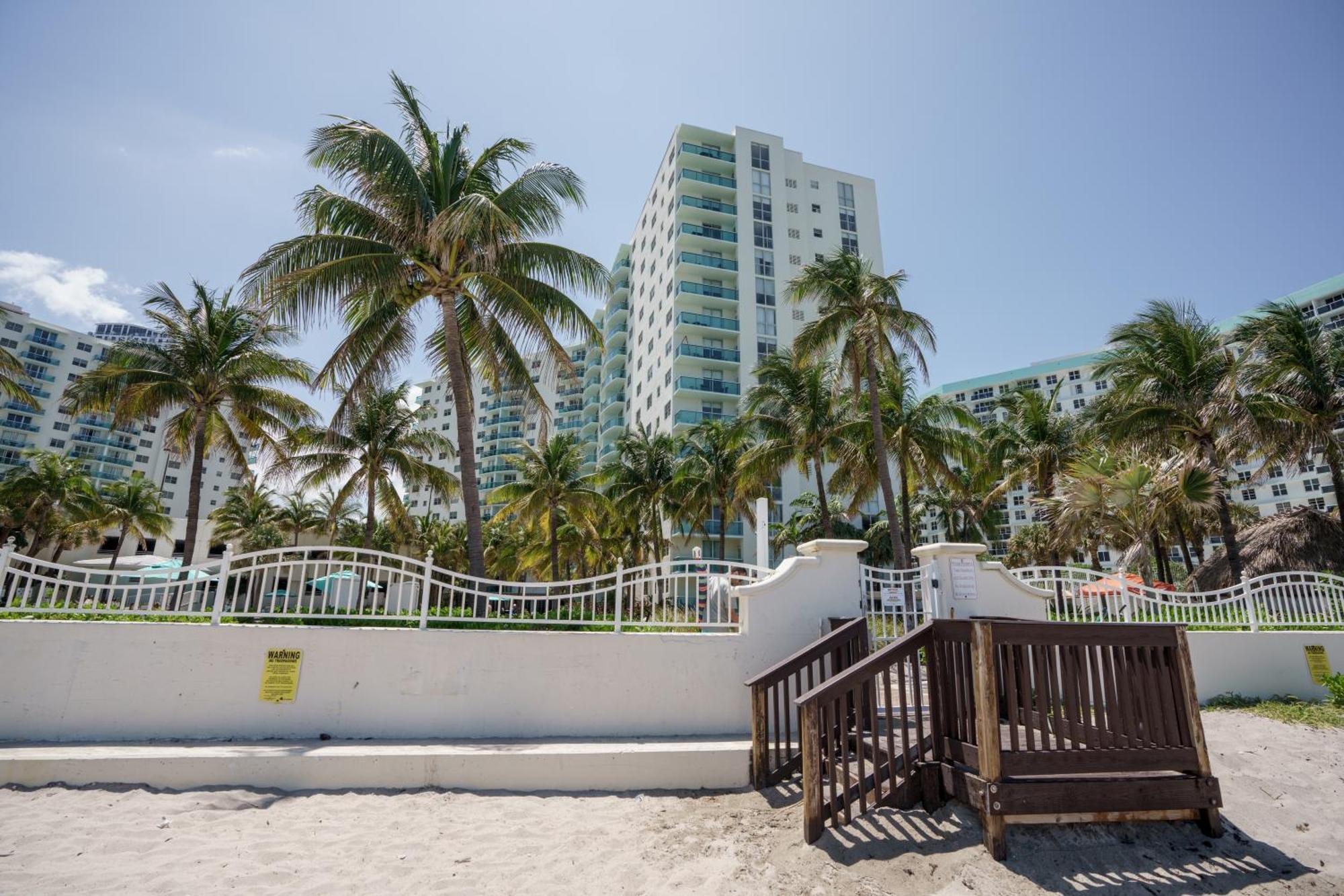 Modern 1 Bdr Oceanview With Direct Beach Access! Hollywood Buitenkant foto